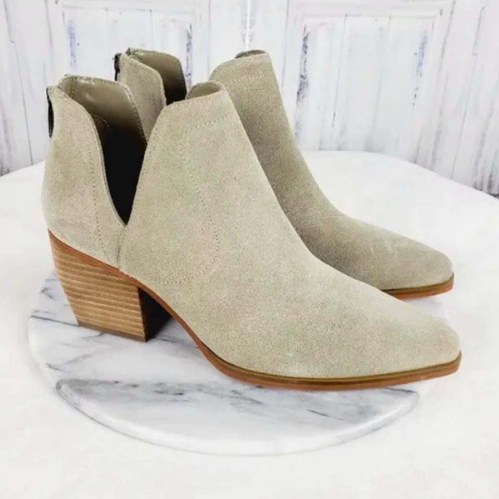 Vince Camuto Doralli Taupe Suede Ankle Boots Cowgirl Western 7.5 38 M EUC